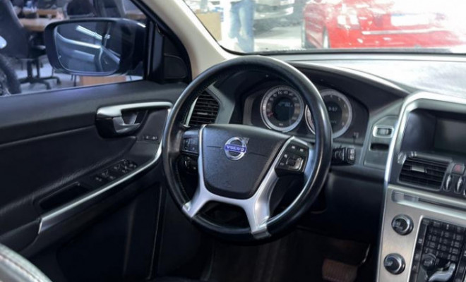 Volvo XC 60 2.0 T5  5p 2012 Gasolina-3