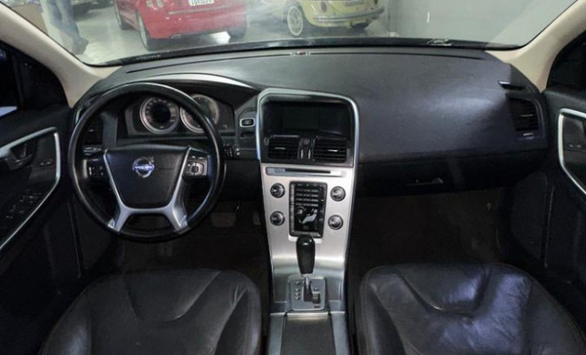 Volvo XC 60 2.0 T5  5p 2012 Gasolina-2