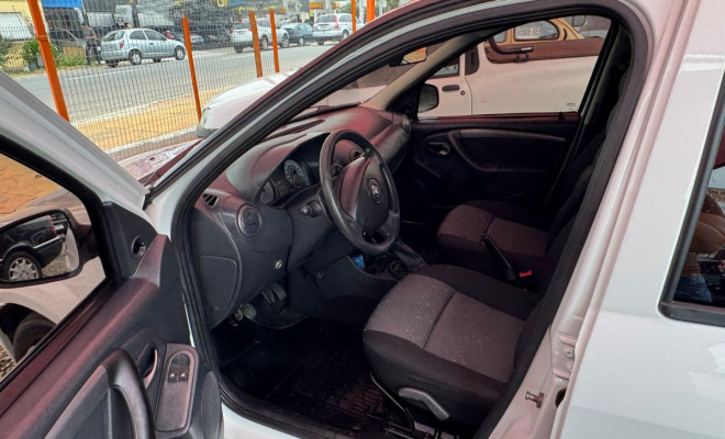 Renault LOGAN Expres./Exp. UP Hi-Flex 1.0 16V 4p 2013 Flex-15