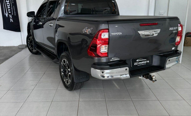 Toyota Hilux CD SRV 4x4 2.8 TDI Diesel Aut. 2024-5