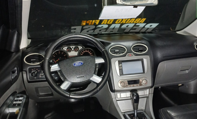 Ford Focus Ghia Sed. 2.0 16V/2.0 16V Flex Aut 2011 Flex-6