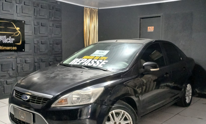 Ford Focus Ghia Sed. 2.0 16V/2.0 16V Flex Aut 2011 Flex