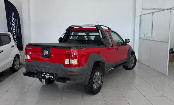 Fiat Strada Adventure 1.8 Flex CE 2013-4