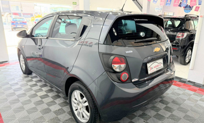 GM - Chevrolet SONIC HB LT 1.6 16V FlexPower 5p Mec. 2013 Flex-2