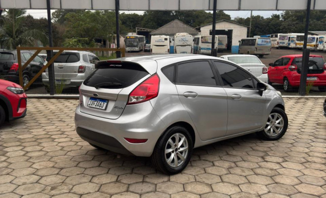 Ford Fiesta 1.6 16V Flex Aut. 5p 2014 Flex-3