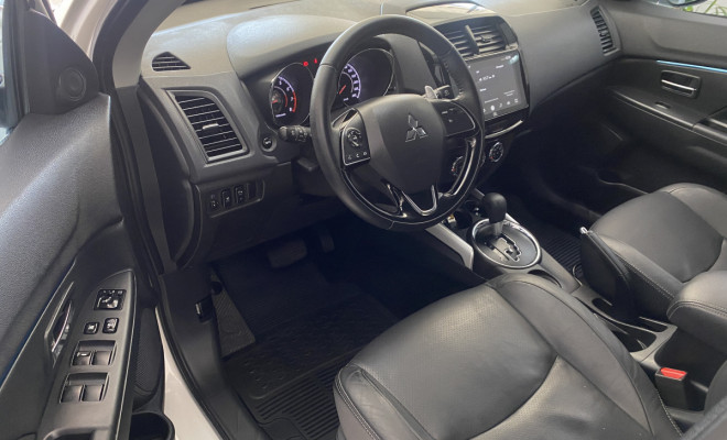 Mitsubishi OUTLANDER Sport HPE 4x4 Aut 2022-5