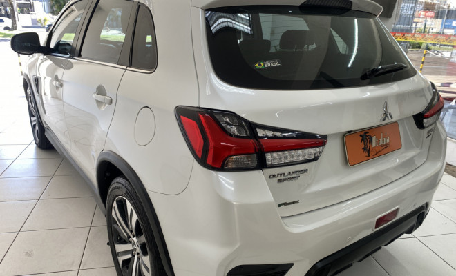 Mitsubishi OUTLANDER Sport HPE 4x4 Aut 2022-2
