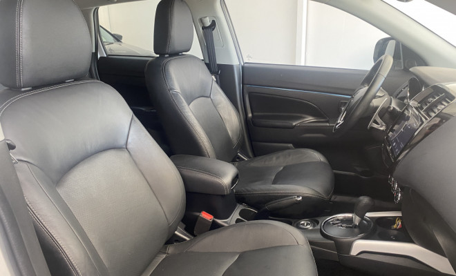 Mitsubishi OUTLANDER Sport HPE 4x4 Aut 2022-9