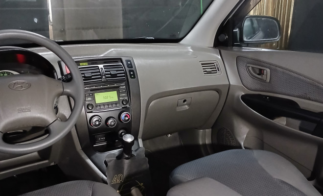 Hyundai Tucson 2.0 16V Mec. 2010 Flex-8