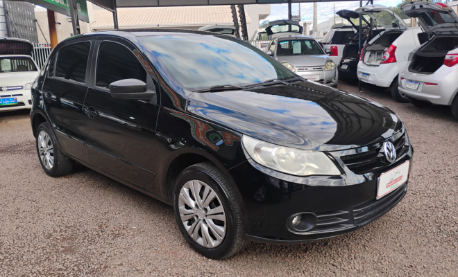 VW - VolksWagen Gol (novo) 1.0 Mi Total Flex 8V 4p 2013 Flex