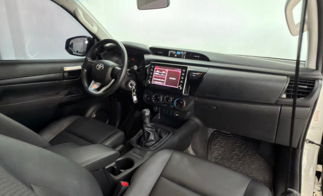 Toyota Hilux CD 4x4 2.8 Diesel Mec. 2023-3