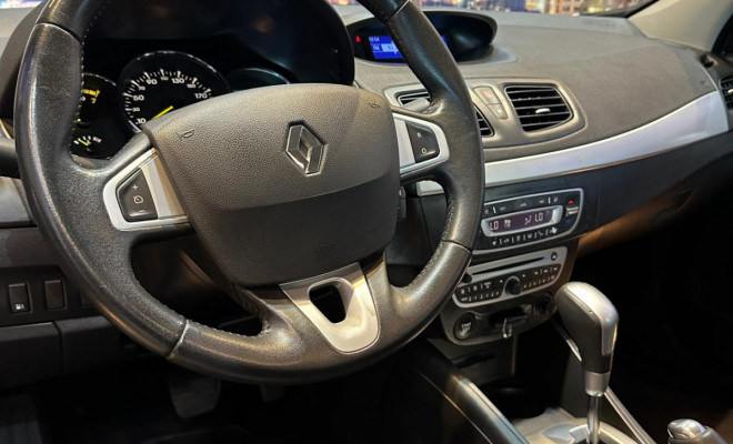 Renault FLUENCE Sed. Dynamique 2.0 16V FLEX Aut. 2013 Flex-3