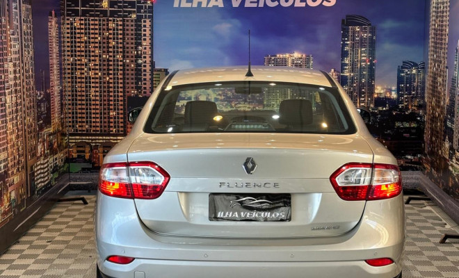 Renault FLUENCE Sed. Dynamique 2.0 16V FLEX Aut. 2013 Flex-13