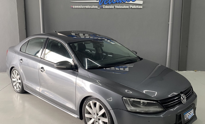 VW - VolksWagen JETTA Comfortline 2.0 T.Flex 8V 4p Tipt. 2012 Flex-1
