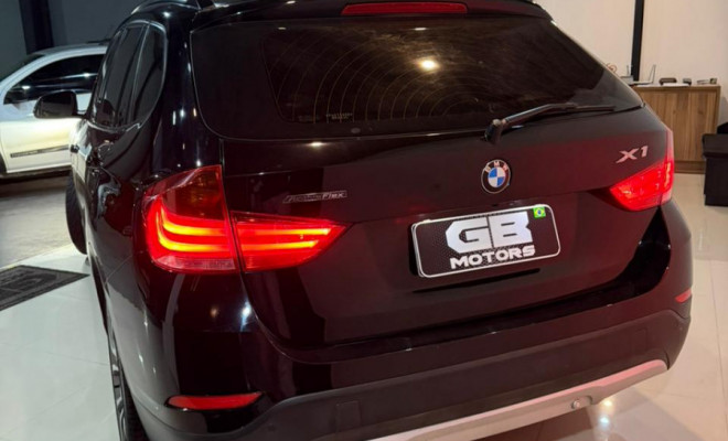 BMW X1 SDRIVE 20i X-Line 2.0 TB Active Flex 2015 Flex-2