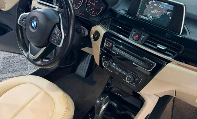 BMW X1 SDRIVE 20i X-Line 2.0 TB Active Flex 2015 Flex-9