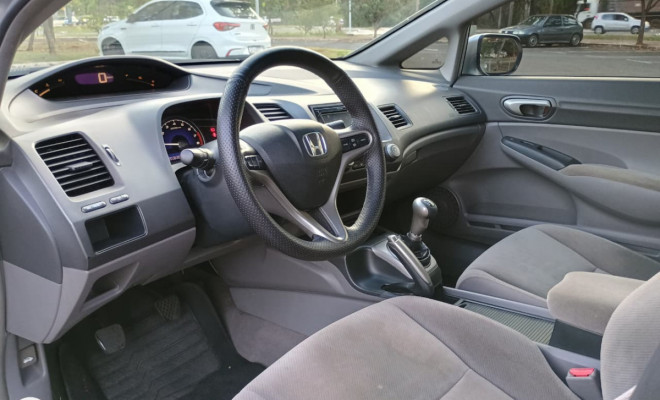 Honda Civic Sed. LXL/LXL SE 1.8 Flex 16V Mec. 2011 Flex-4