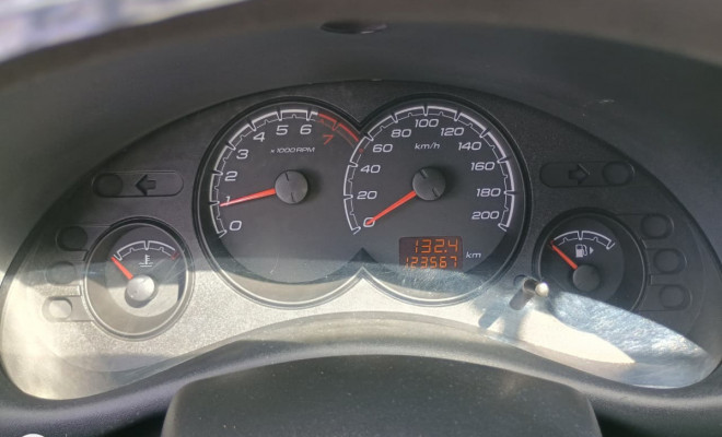 GM - Chevrolet Classic Life/LS 1.0 VHC FlexP. 4p 2014 Flex-9