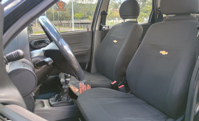 GM - Chevrolet Classic Life/LS 1.0 VHC FlexP. 4p 2014 Flex-4