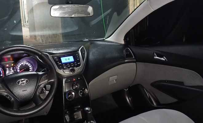 Hyundai HB20S C.Plus/C.Style 1.6 Flex 16V  2015 Repasse-8