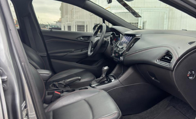 CRUZE SPORT RS 1.4 TURBO AUT. 2023 | ESPORTIVIDADE, ESTILO E TETO SOLAR!-12