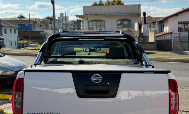 Nissan Frontier S CD 4x4 2.5 TB Diesel 2014 Diesel-4