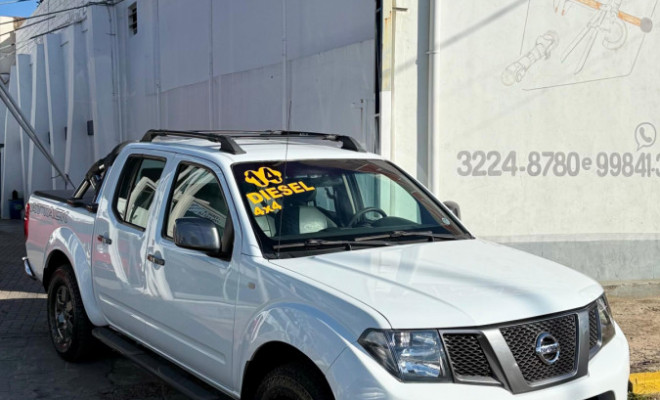 Nissan Frontier S CD 4x4 2.5 TB Diesel 2014 Diesel-0
