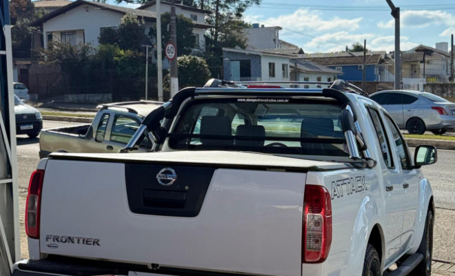 Nissan Frontier S CD 4x4 2.5 TB Diesel 2014 Diesel-2