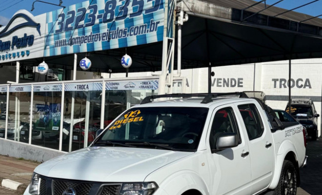 Nissan Frontier S CD 4x4 2.5 TB Diesel 2014 Diesel