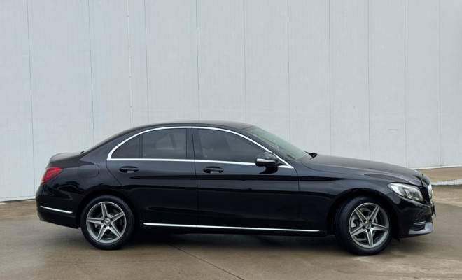 MERCEDES-BENZ C‑180 AVANTGARDE 1.6 AUT. 2015 | ELEGÂNCIA, CONFORTO E BAIXÍSSIMA QUILOMETRAGEM!-16
