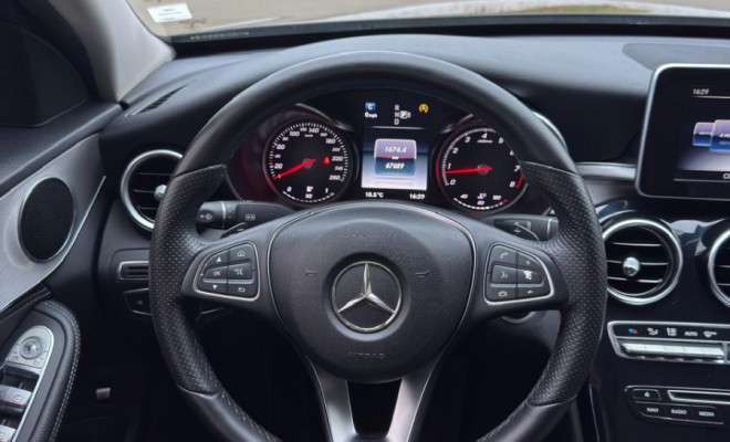 MERCEDES-BENZ C‑180 AVANTGARDE 1.6 AUT. 2015 | ELEGÂNCIA, CONFORTO E BAIXÍSSIMA QUILOMETRAGEM!-4