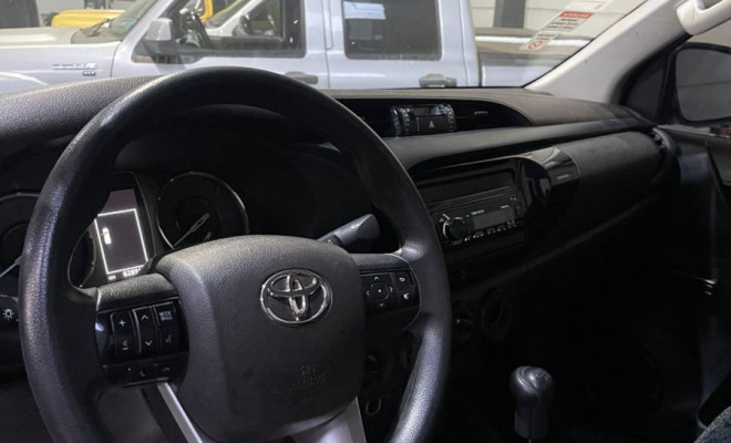 Toyota Hilux CS 4x4 2.8 TDI Diesel Mec. 2025 Diesel-1