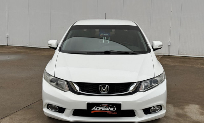 Honda Civic LXR 2.0 Aut. 2014 — Design, Conforto e Confiabilidade!-0
