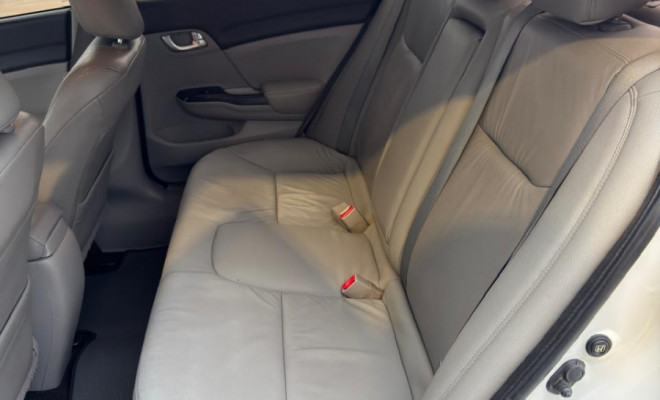 Honda Civic LXR 2.0 Aut. 2014 — Design, Conforto e Confiabilidade!-7