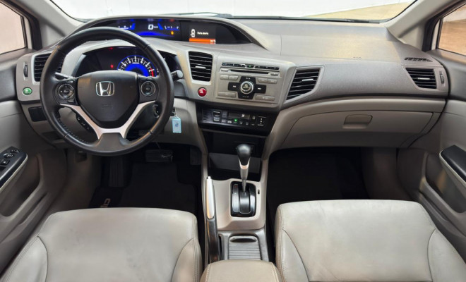 Honda Civic LXR 2.0 Aut. 2014 — Design, Conforto e Confiabilidade!-5