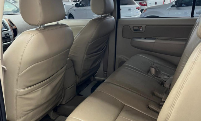 Toyota Hilux SW4 SRV D4-D 4x4 3.0 TDI Dies. Aut 2006 Diesel-8