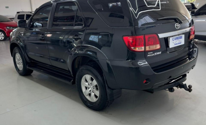 Toyota Hilux SW4 SRV D4-D 4x4 3.0 TDI Dies. Aut 2006 Diesel-4