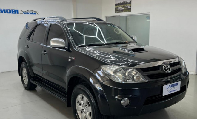 Toyota Hilux SW4 SRV D4-D 4x4 3.0 TDI Dies. Aut 2006 Diesel-1