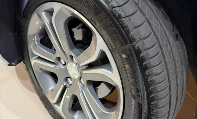 Peugeot 208 Griffe 1.6 Flex 16V 5p Aut. 2015 Flex-10