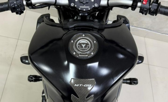 YAMAHA MT-09 850cc/ABS 2022 Gasolina-2