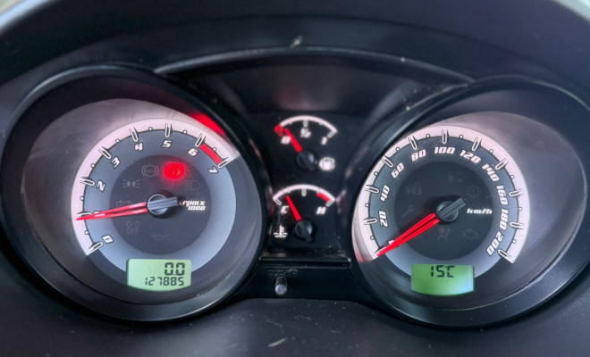 Ford Fiesta Sedan SE 1.6 8V Flex 4p 2014 Flex-4