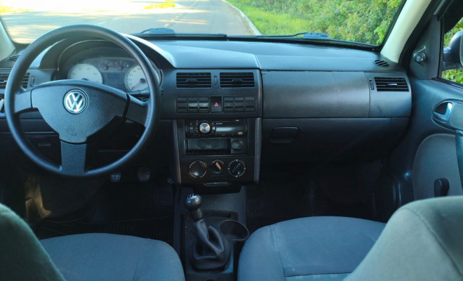 VW - VolksWagen Gol 1.6 Mi/ Power 1.6 Mi 4p 2003 Gasolina-1