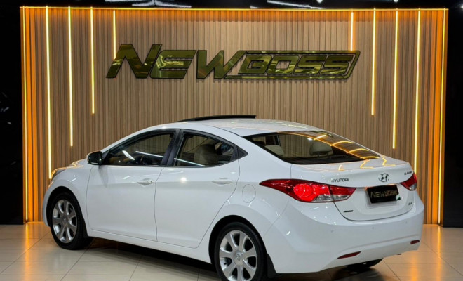 Hyundai Elantra GLS 1.8 16V Aut. 2013 Gasolina-2