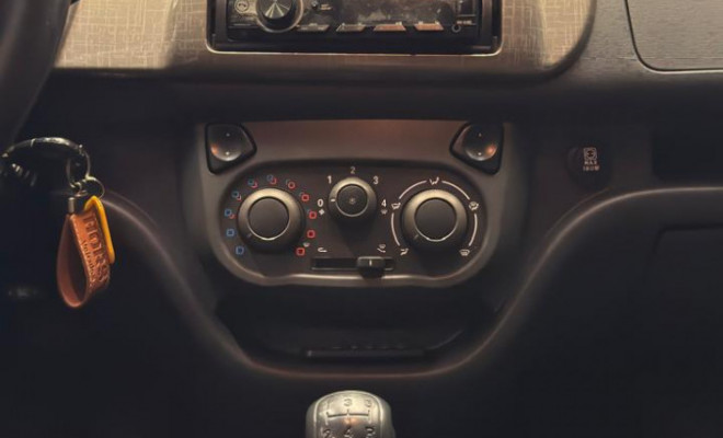 Fiat Uno Mille 1.0 Fire/ F.Flex/ ECONOMY 4p 2012 Flex-4