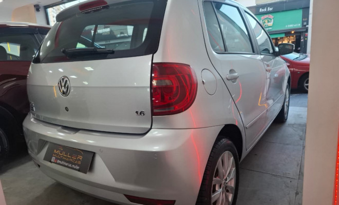 VW - VolksWagen Fox 1.6 Mi Total Flex 8V 5p 2014 Flex-4