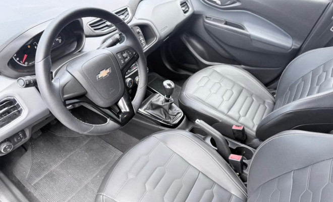 GM - Chevrolet ONIX HATCH LTZ 1.4 8V FlexPower 5p Mec. 2019 Flex-8