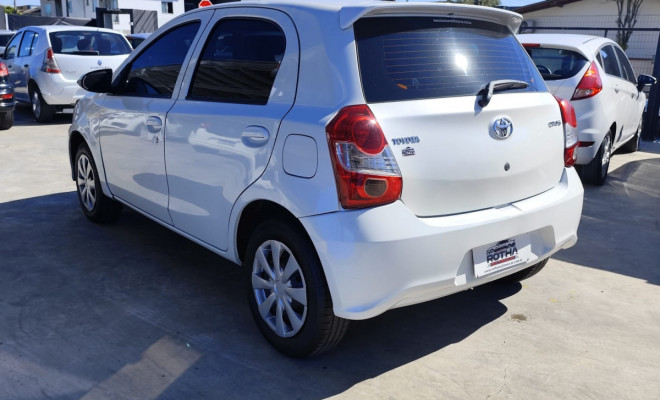 Toyota ETIOS X Plus 1.5 Flex 16V 5p Mec. 2020 Flex-3