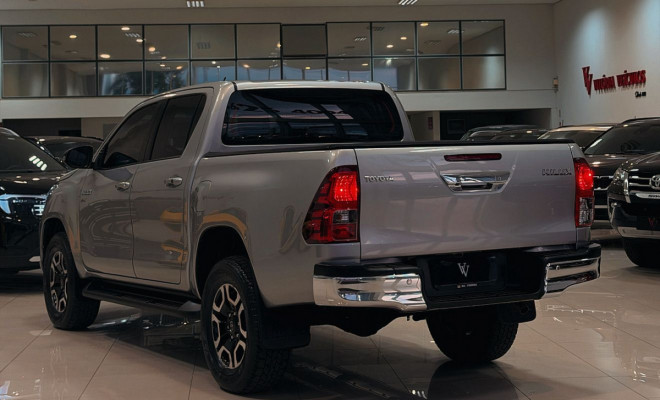 Toyota Hilux CD SR 4x2 2.7 16V/2.7 Flex Aut. 2019 Flex-0