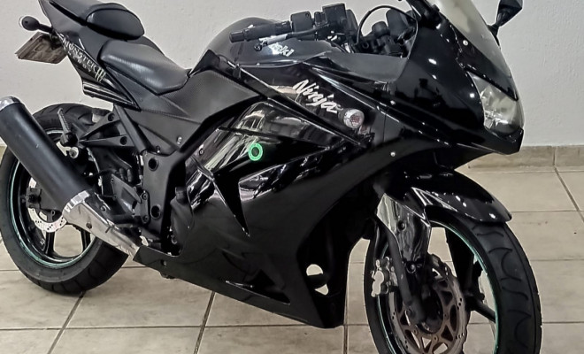 KAWASAKI NINJA 250R 2010 Gasolina-2