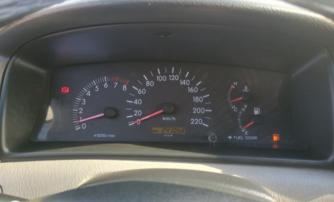Toyota Corolla XLi 1.6 16V 110cv Mec. 2003 Gasolina-8